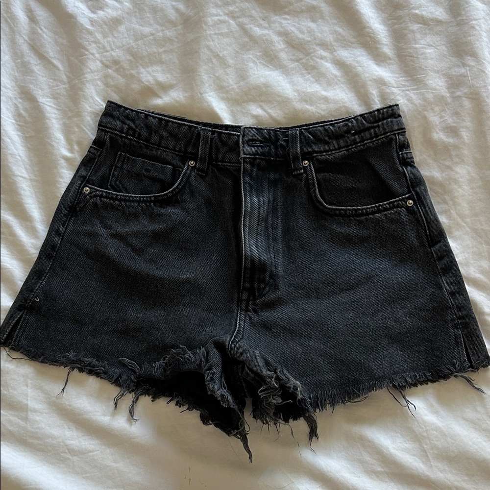 Zara Women's Black Denim Shorts